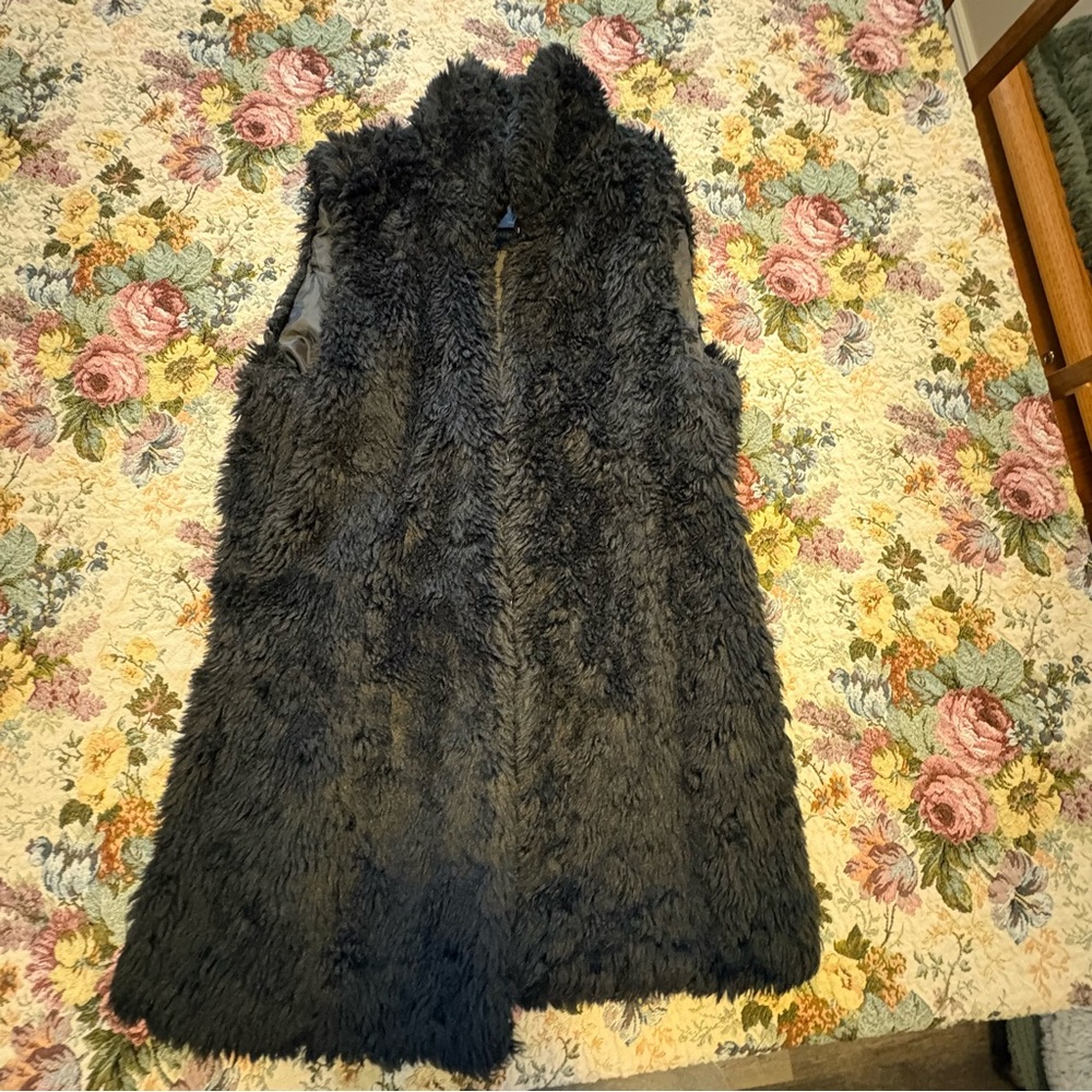 Bershka Black Fuzzy Vest